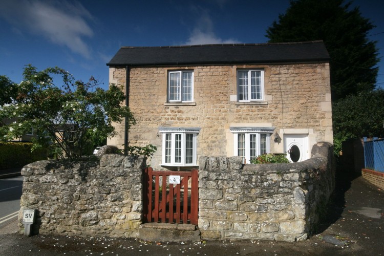 3 Bed Cottage House For Sale