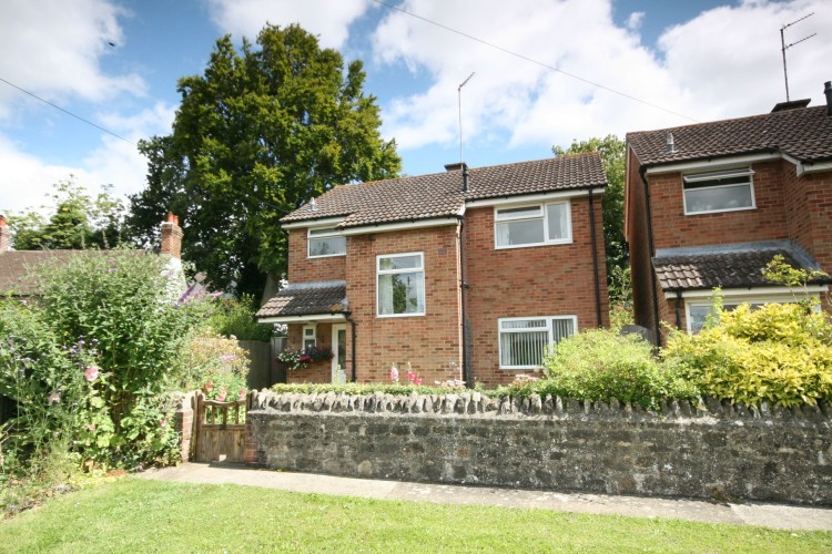 3 Bed Detached House For Sale